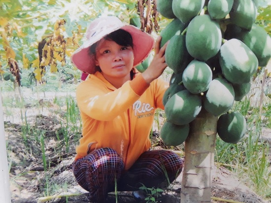 Chi Nguyen Thi Ngoc Chuong - guong lam kinh te gioi.jpg (105 KB)